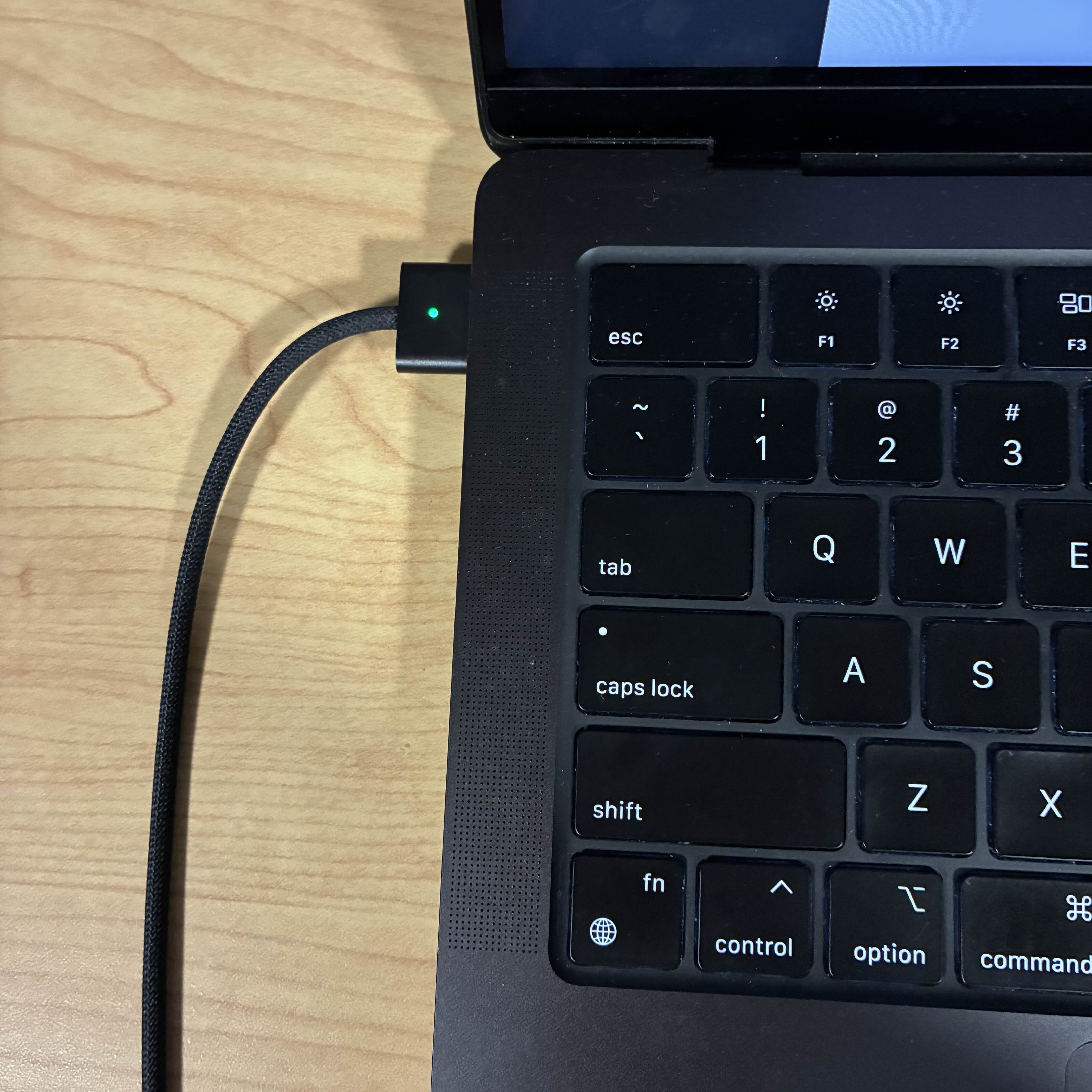 This is the sound of me plugging and unplugging my laptop in to charge.<br><audio controls src='/audio/Charging_2.mp3'></audio>